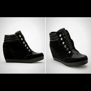 MIA Flavor Snap Hidden Wedge Sneaker